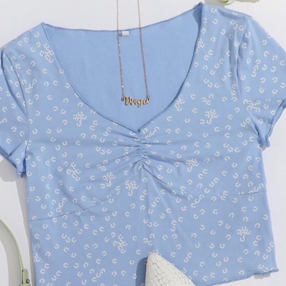 shein blue floral clenched top